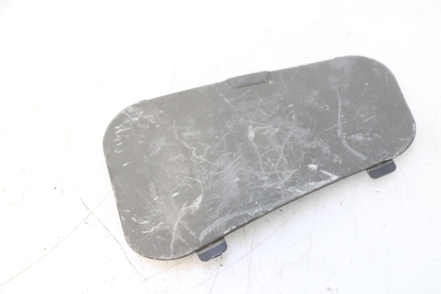photo de INSPECTION COVER SUZUKI BURGMAN 125 (2007 - 2014) - Zoom on usage condition