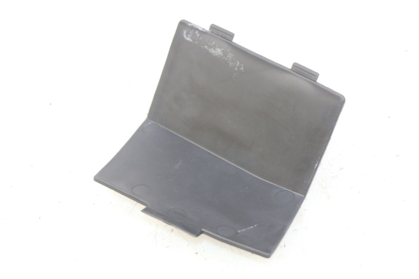 photo de RIGHT ACCESS PANEL APRILIA ATLANTIC 125 (2003 - 2009) - Technical close-up