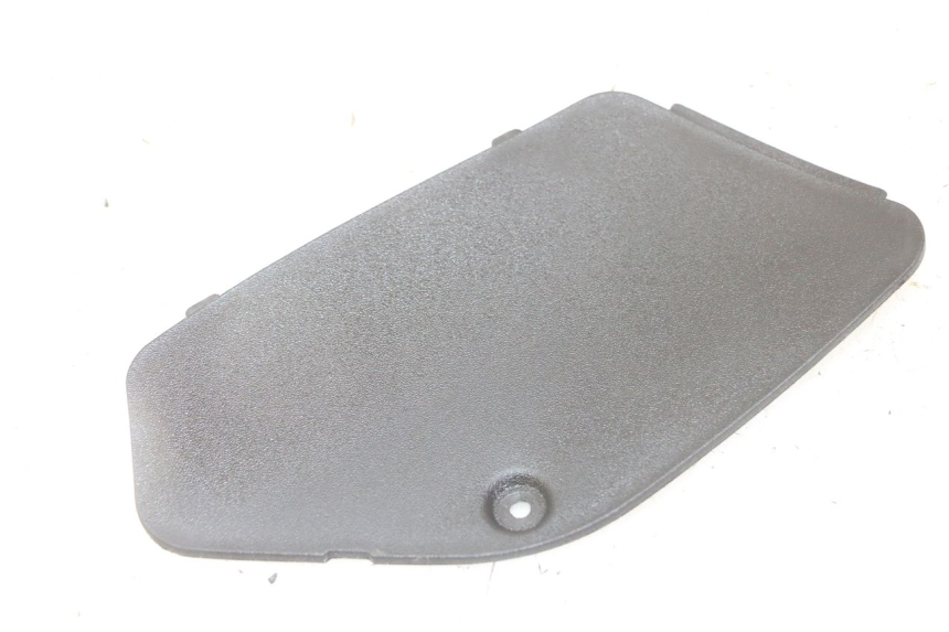 photo de RIGHT INSPECTION COVER PIAGGIO MP3 LT 300 (2010 - 2016) - Main view