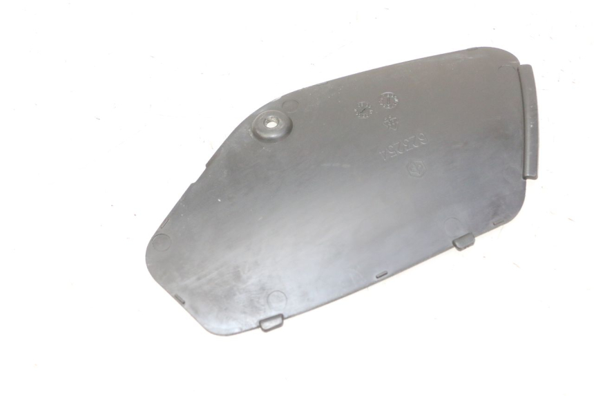 photo de RIGHT INSPECTION COVER PIAGGIO MP3 RL 250 (2006 - 2010) - Component detail