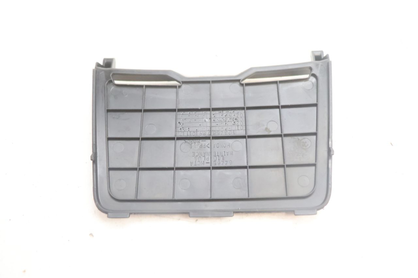 photo de INSPECTION COVER HONDA FJS SILVER WING SILVERWING 400 (2005 - 2008) - Alternative perspective