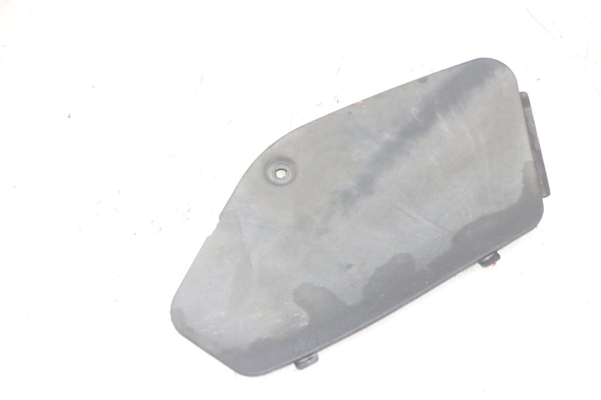 photo de LEFT SIDE ACCESS PANEL PIAGGIO MP3 LT 400 (2007 - 2012) - Zoom on usage condition