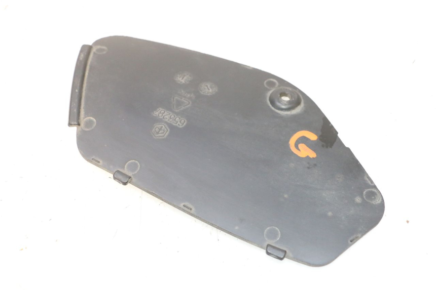 photo de LEFT INSPECTION COVER PIAGGIO MP3 RL 250 (2006 - 2010) - Component detail