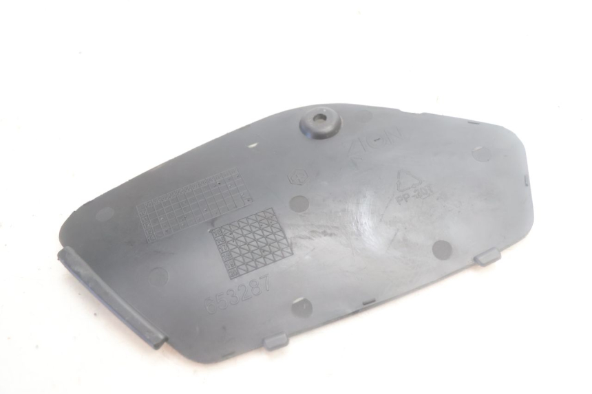 photo de LEFT INSPECTION COVER PIAGGIO MP3 500 (2016 - 2018) - Zoom on usage condition