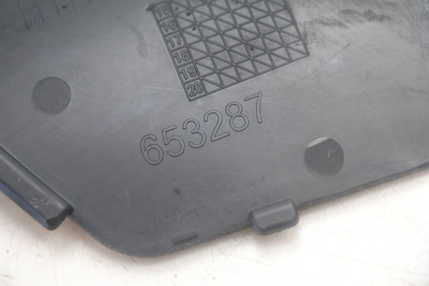 photo de LEFT INSPECTION COVER PIAGGIO MP3 500 (2016 - 2018) - Technical close-up