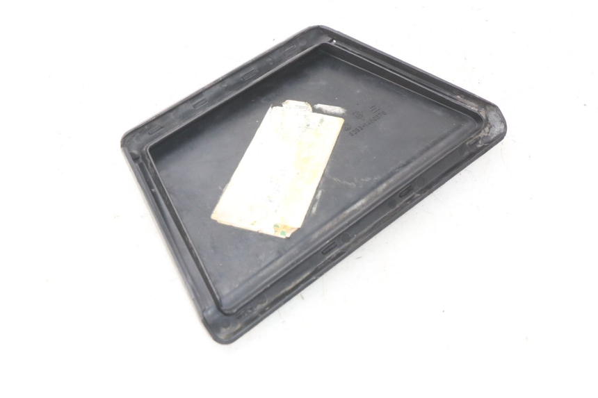 photo de INSPECTION COVER BMW K100 1000 (1982 - 1990) - Technical close-up