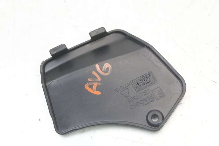 photo de INSPECTION COVER PIAGGIO MP3 HPE 350 (2018 - 2020) - Fixing points details