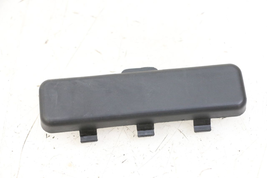 photo de ACCESS PANEL PEUGEOT KISBEE 4T 50 (2018 - 2022) - Zoom on usage condition