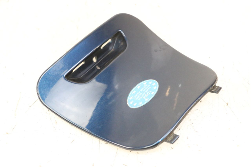 photo de INSPECTION COVER PIAGGIO VESPA LX 150 (2005 - 2013) - Fixing points details
