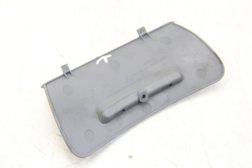 photo de ACCESS PANEL PIAGGIO VESPA SPRINT 2T 50 (2014 - 2018) - Alternative perspective