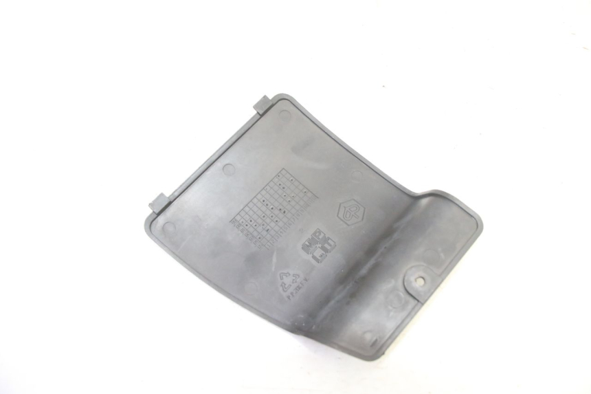 photo de ACCESS PANEL PIAGGIO X9 EVOLUTION 125 (2003 - 2007) - Alternative perspective