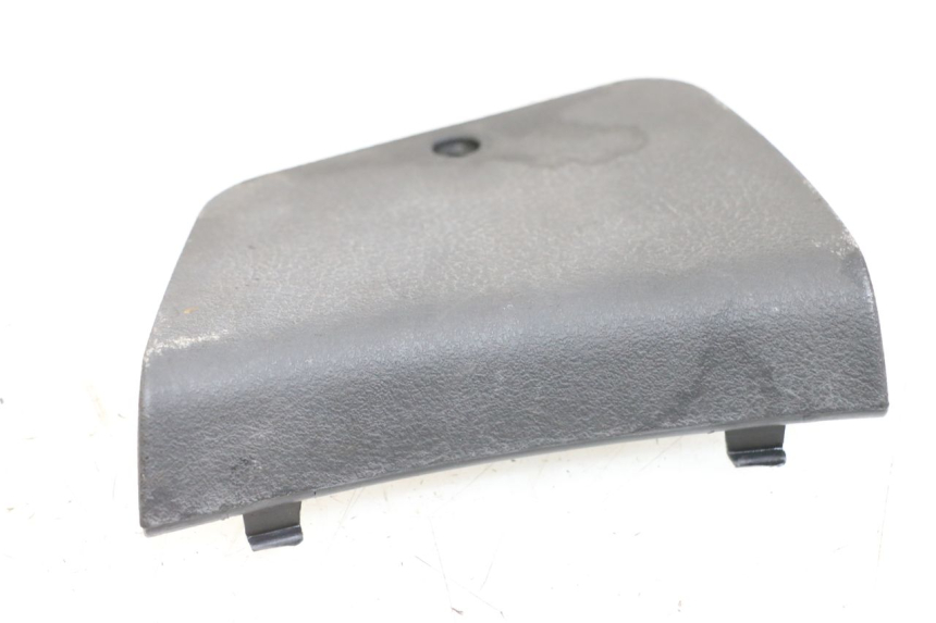 photo de ACCESS PANEL PIAGGIO XEVO - X EVO 125 (2007 - 2017) - Zoom on usage condition