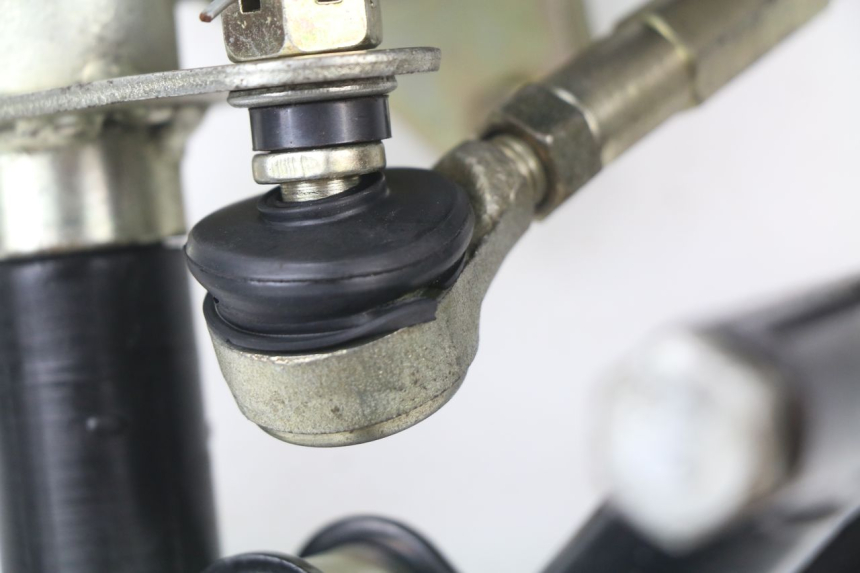 photo de FRONT WISHBONE CONTROL ARM CHINESE QUAD ENFANT ATV PUMA 50 - Alternative perspective