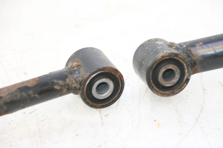 photo de FRONT WISHBONE CONTROL ARM KYMCO MXU R 250 (2004 - 2010) - Alternative perspective