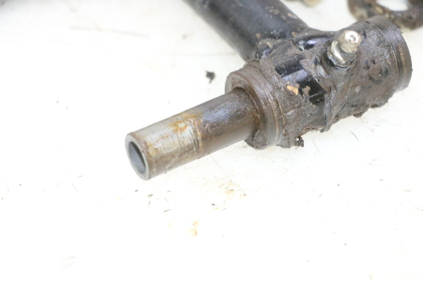 photo de FRONT WISHBONE CONTROL ARM YAMAHA YFM R RAPTOR 250 (2008 - 2014) - Focus on structure