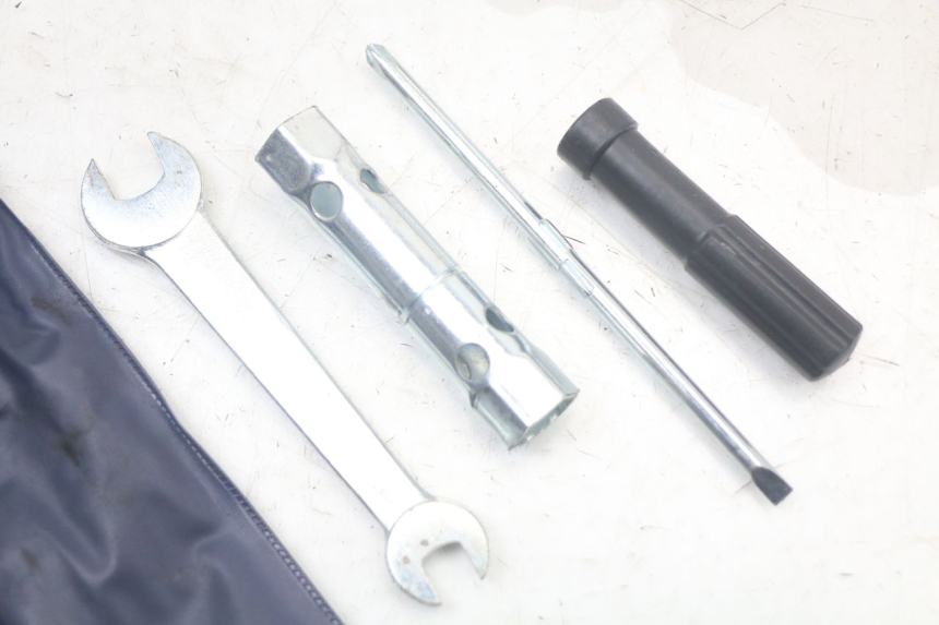 photo de TOOL KIT KYMCO AGILITY 4T 50 (2018 - 2022) - Component detail