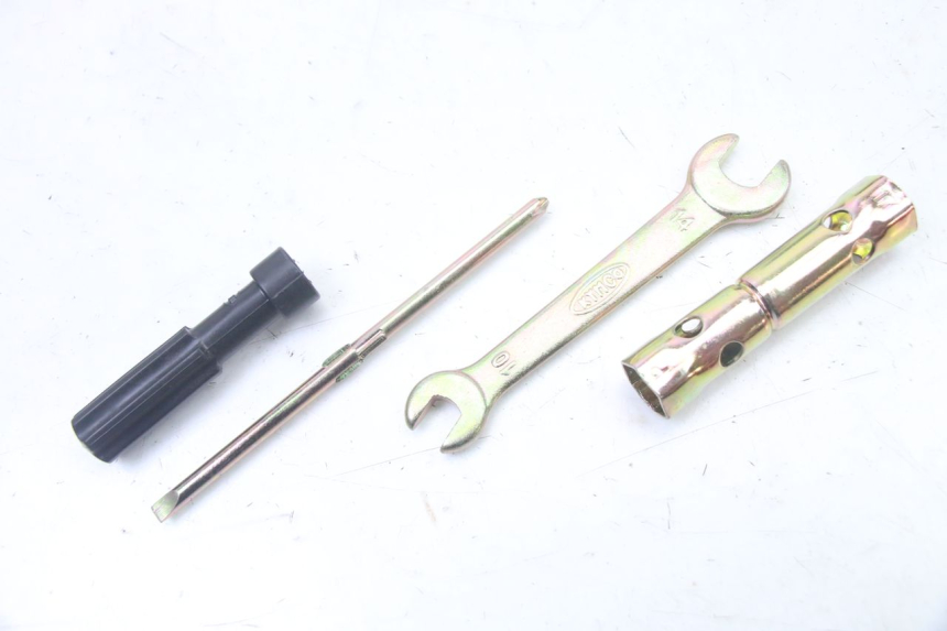 photo de TOOL KIT KYMCO AGILITY 4T 50 (2005 - 2018) - Component detail