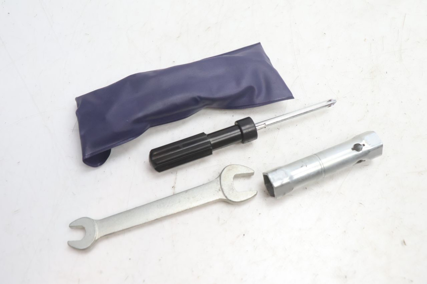 photo de TOOL KIT KYMCO AGILITY 4T 50 (2005 - 2018) - Component detail