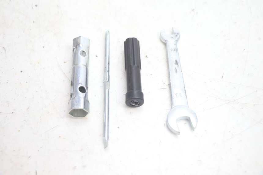 photo de TOOL KIT KYMCO AGILITY 4T 50 (2018 - 2022) - Main view