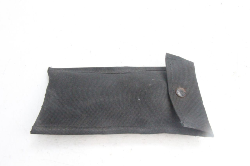 photo de TOOL KIT KAWASAKI ER-6 ER6 F ABS 650 (2012 - 2016) - Fixing points details