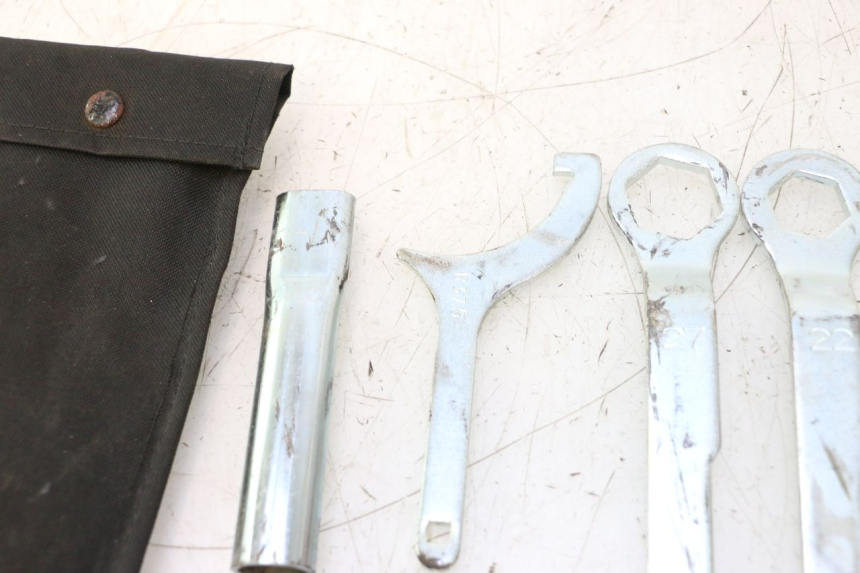 photo de TOOL KIT KAWASAKI ER-6 ER6 F ABS 650 (2012 - 2016) - Surface and material condition
