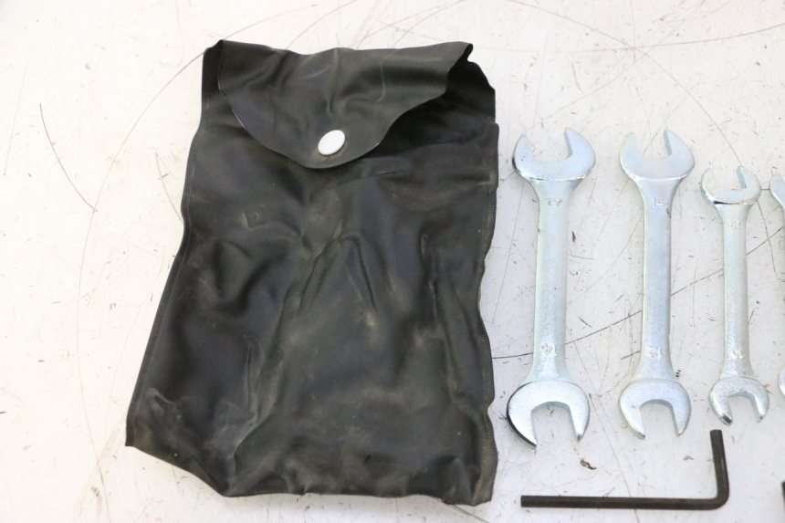 photo de TOOL KIT YAMAHA FJR 1300 (2001 - 2005) - Technical close-up