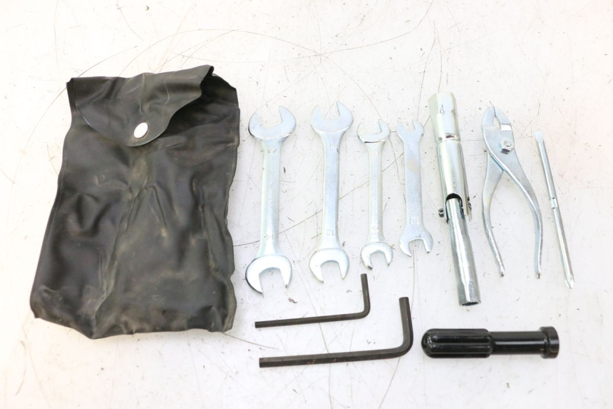 photo de TOOL KIT YAMAHA FJR 1300 (2001 - 2005) - Markings and original references