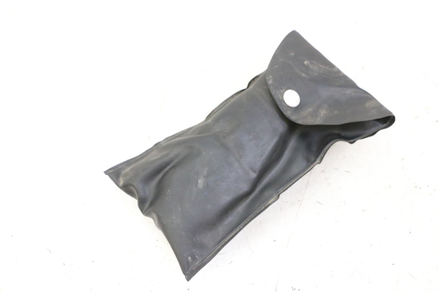 photo de TOOL KIT SUZUKI GSR 750 (2011 - 2017) - Alternative perspective