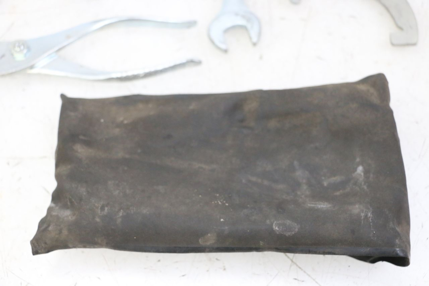 photo de TOOL KIT KAWASAKI ZR7 ZR-7 S 750 (1999 - 2004) - Technical close-up