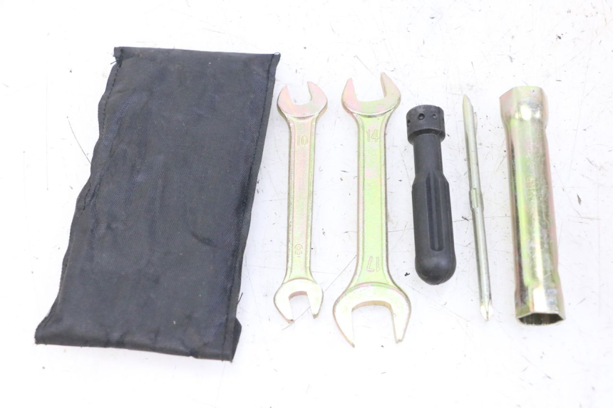 photo de TOOL KIT KIDEN KD125-G 125 (2018 - 2022) - Alternative perspective