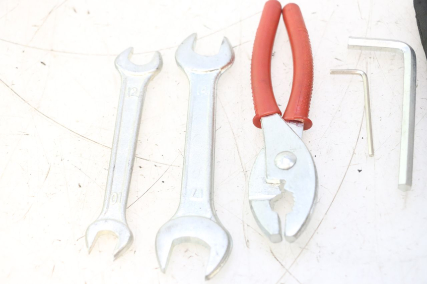 photo de TOOL KIT KYMCO LIKE 4T 50 (2019 - 2025) - Technical close-up
