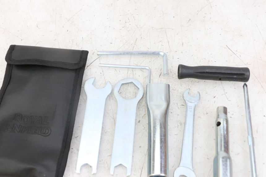 photo de TOOL KIT ROYAL ENFIELD SCRAM 411 (2022 - 2024) - Component detail