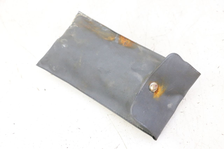 photo de TOOL KIT HONDA SCV LEAD 100 (2003 - 2007) - Alternative perspective