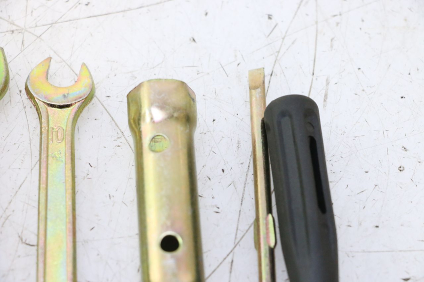 photo de TOOL KIT YAMASAKI STREET 50 (2013 - 2018) - Markings and original references