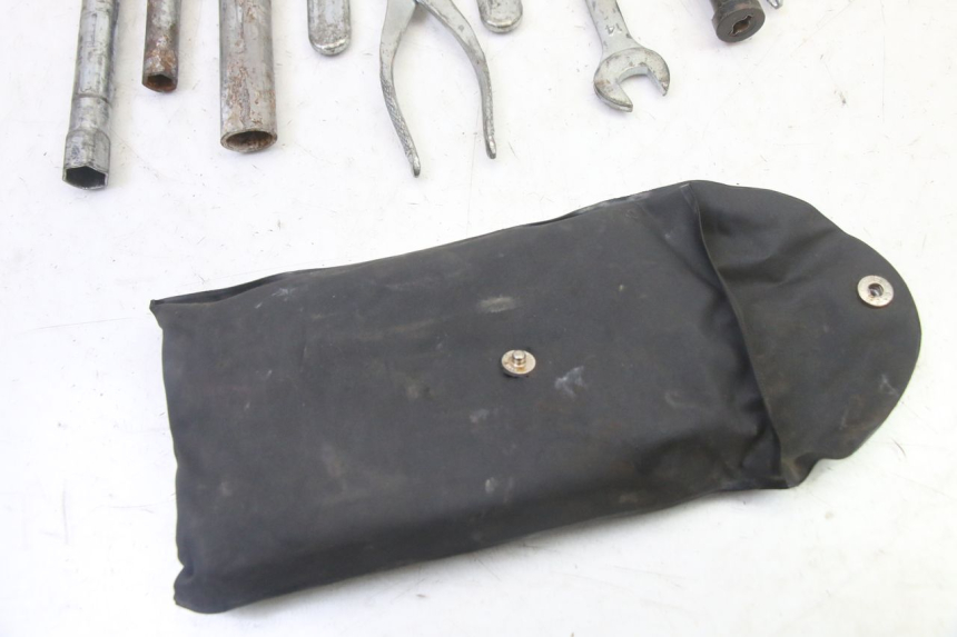 photo de TOOL KIT SUZUKI SV S 650 (2003 - 2009) - Alternative perspective
