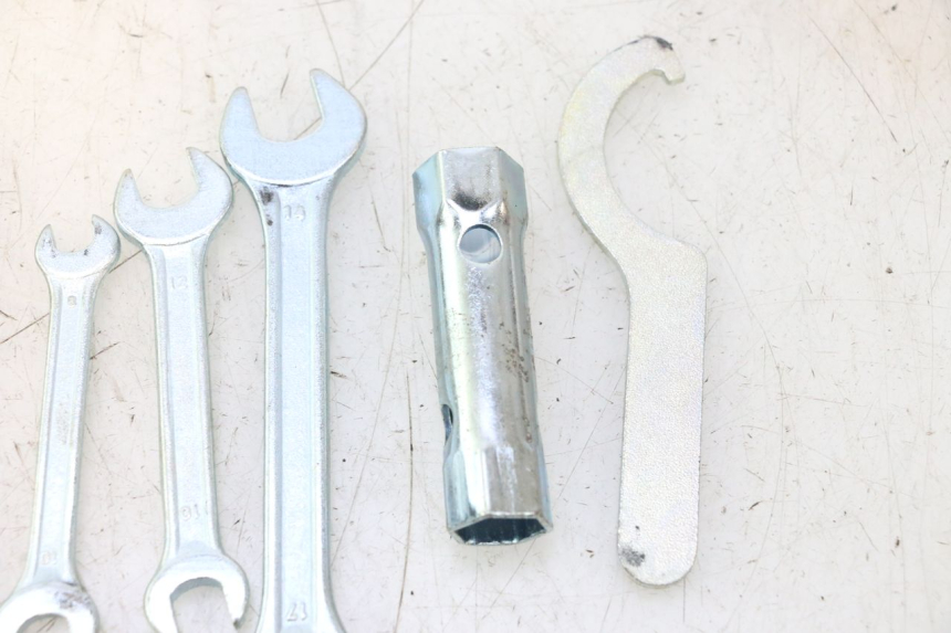 photo de TOOL KIT YAMAHA XMAX X-MAX 125 (2006 - 2009) - Product overview