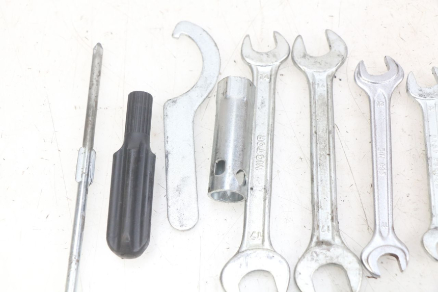 photo de TOOL KIT YAMAHA YP MAJESTY 125 (2007 - 2010) - Additional view of the item