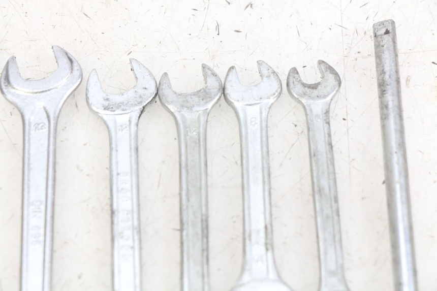 photo de TOOL KIT YAMAHA YP MAJESTY 125 (2007 - 2010) - Checked used part