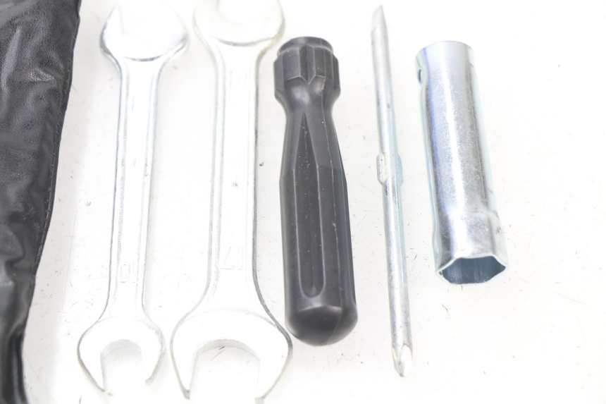 photo de TOOL KIT UNIVERSAL BIKE ZN50QT-11B 50 (2018 - 2021) - Component detail