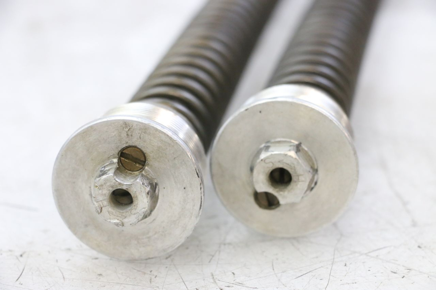 photo de FORKS TUBE HONDA CR 85 (2003 - 2007) - Technical close-up