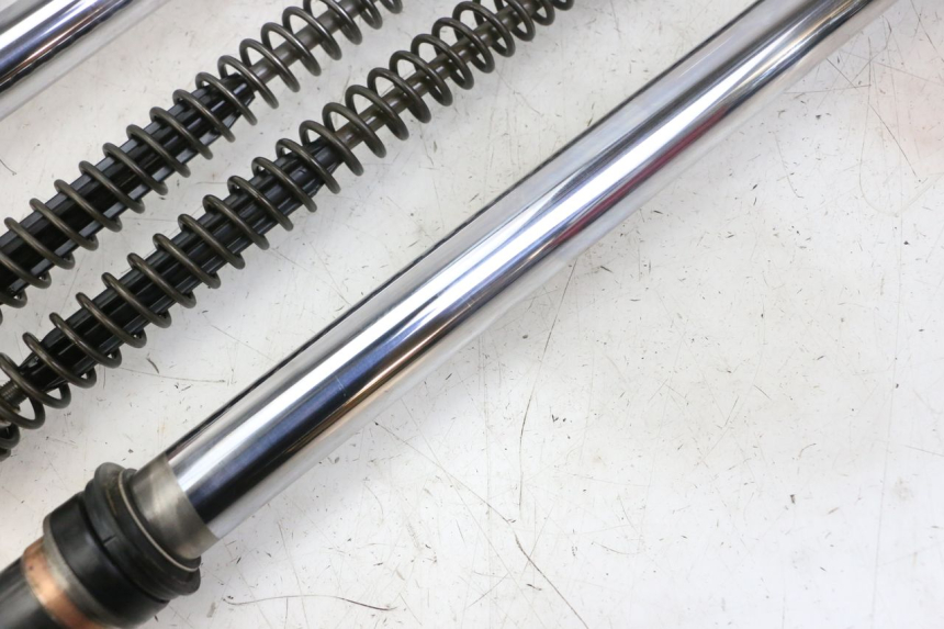 photo de FORKS TUBE HONDA CR 85 (2003 - 2007) - Surface and material condition