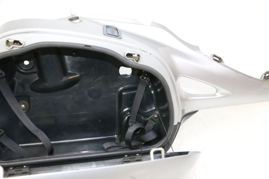 photo de RIGHT SUITCASE HONDA NTV DEAUVILLE 650 (2001 - 2006) - Component detail