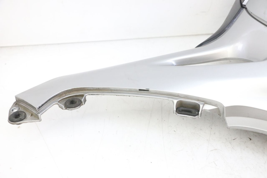 photo de RIGHT SUITCASE HONDA NTV DEAUVILLE 650 (2001 - 2006) - Distinctive features