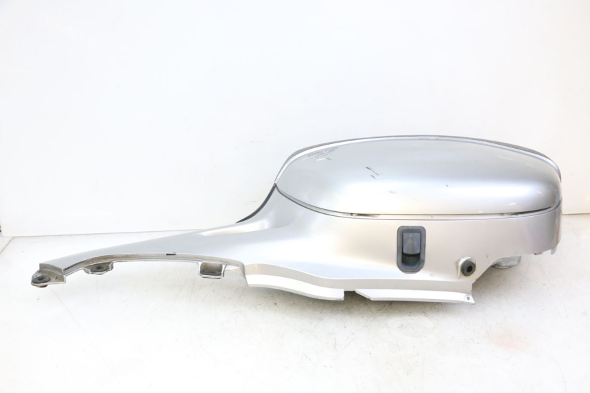 photo de RIGHT SUITCASE HONDA NTV DEAUVILLE 650 (2001 - 2006) - High-resolution close-up