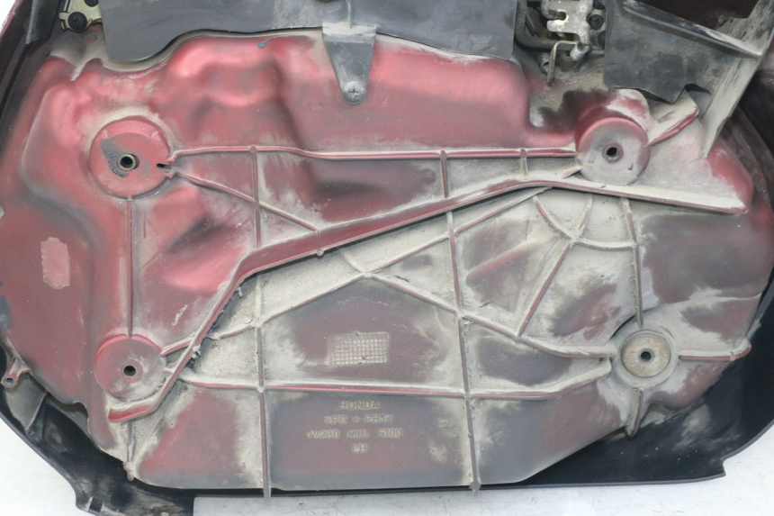 photo de LEFT PANNIER HONDA NTV DEAUVILLE 650 (1998 - 2001) - Distinctive features