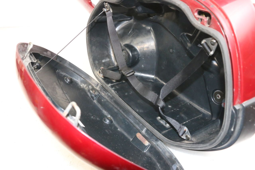 photo de LEFT PANNIER HONDA NTV DEAUVILLE 650 (1998 - 2001) - High-resolution close-up