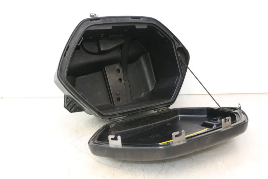 photo de LEFT SUITCASE YAMAHA TDM ABS 900 (2002 - 2014) - Additional view of the item