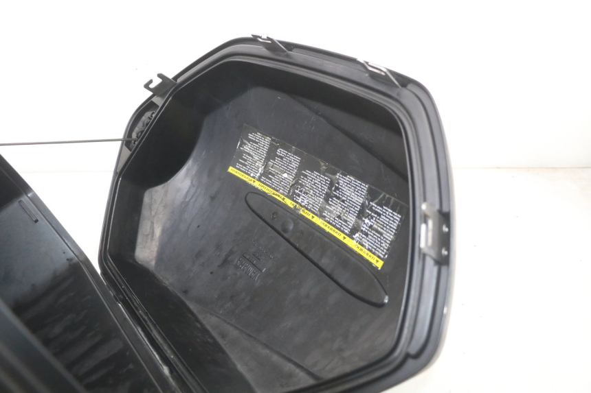 photo de LEFT SUITCASE YAMAHA FJR ABS 1300 (2006 - 2012) - Component zoom