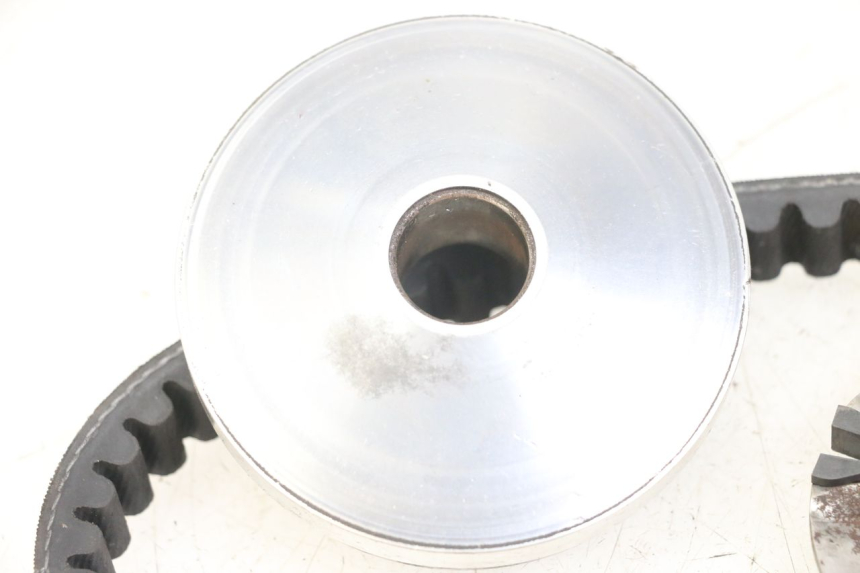 photo de VARIATOR KYMCO AGILITY 4T 50 (2018 - 2022) - Technical close-up