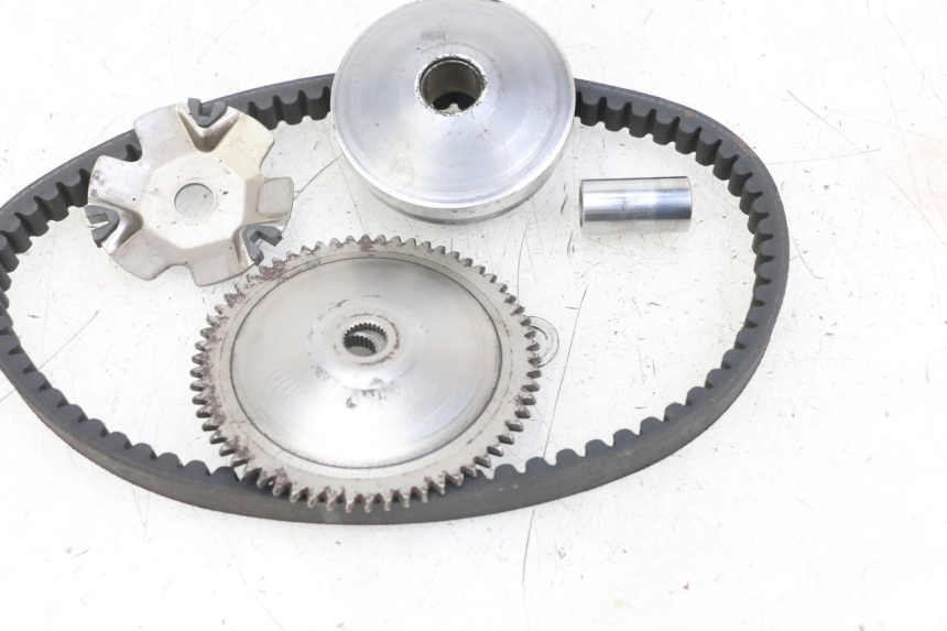 photo de VARIATOR KYMCO AGILITY 4T 50 (2018 - 2022) - Alternative perspective